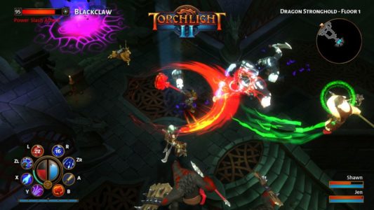 Taking a swing in battle in Torchlight II